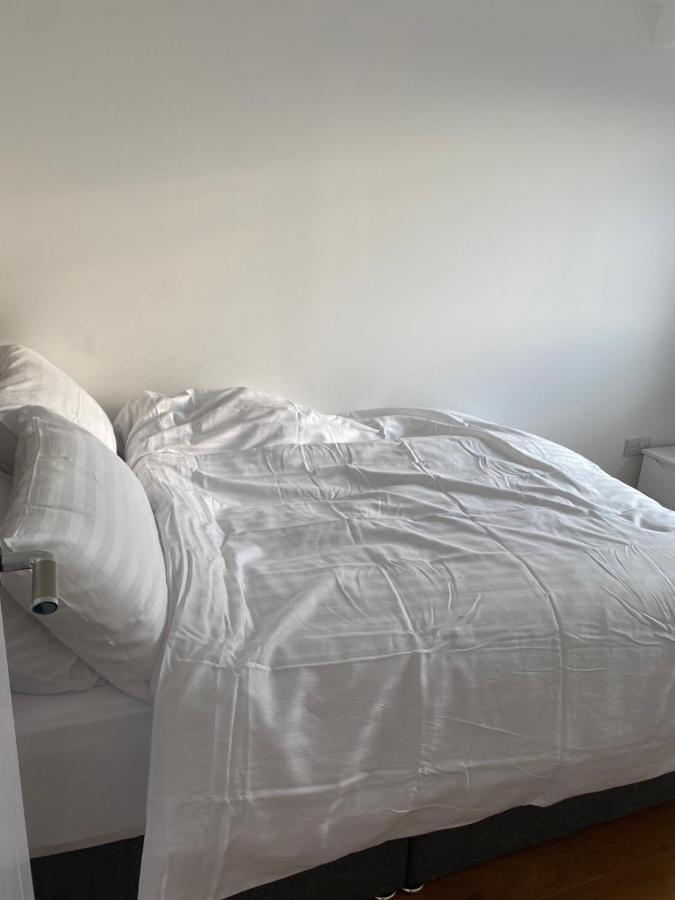 Morden 1 Bedroom City- Apt Central Stylish Living Croydon Exterior foto